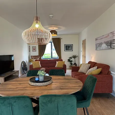 House Sleeps 6 With Parking Casa vacanze Coad
