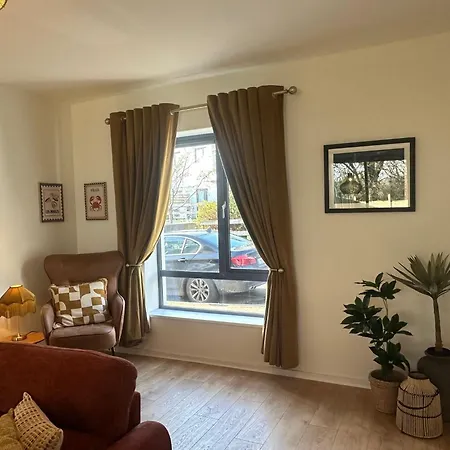 House Sleeps 6 With Parking Dom wakacyjny